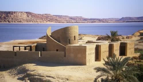 vivienda en el oasis de Siwa