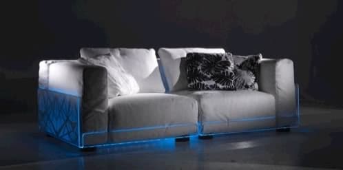 sofa con luz LED y paneles de metacrilato