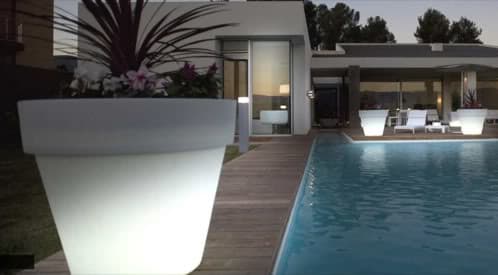 maceteros con iluminacion LED