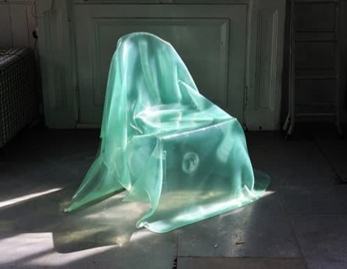silla-transparente-ghost