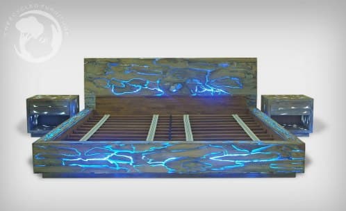 cama-madera de teca con resina epoxi e iluminacion LED