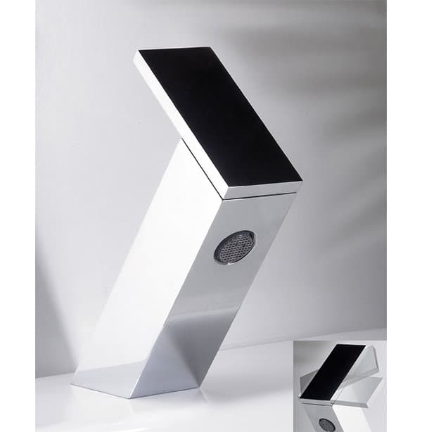 Quarantacinque: grifo minimalista para el cuarto de baño Quarantacinque: grifo minimalista para el cuarto de baño