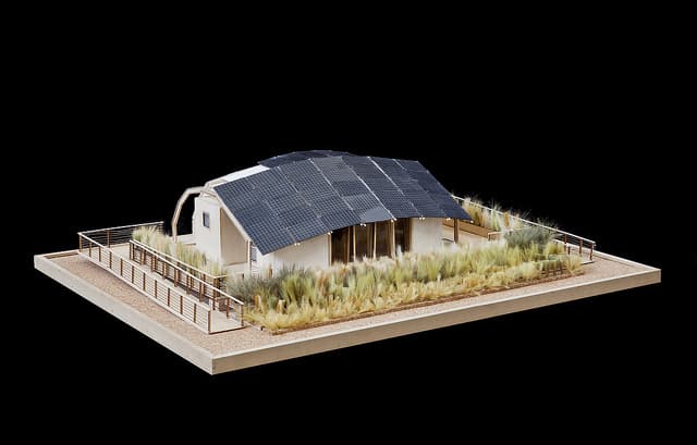 canada-technological-residence-traditional-living1-SolarDecathlon2011