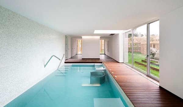 piscina-interior-Casa-Valongo-Nuno-Lacerda-6