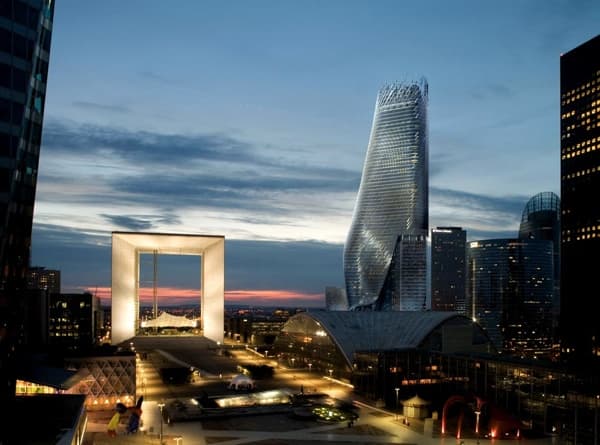 Phare-Tower-rascacielos-La_Defense-Paris-4