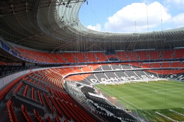 cubierta-Donbass-Arena