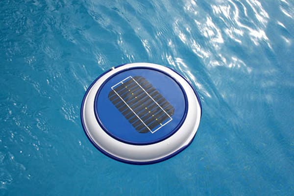 Clorotron-ionizador-agua-piscinas con placa solar