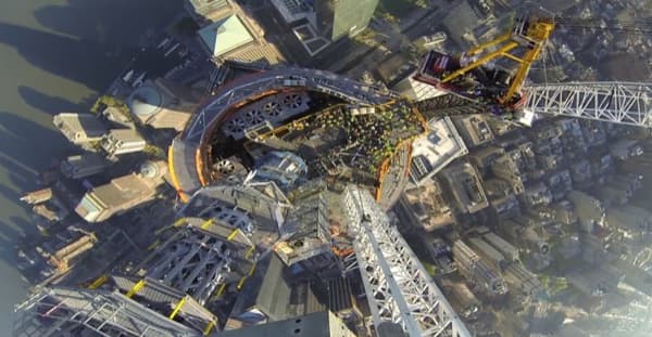 colocacion-antena-WTC-New_York