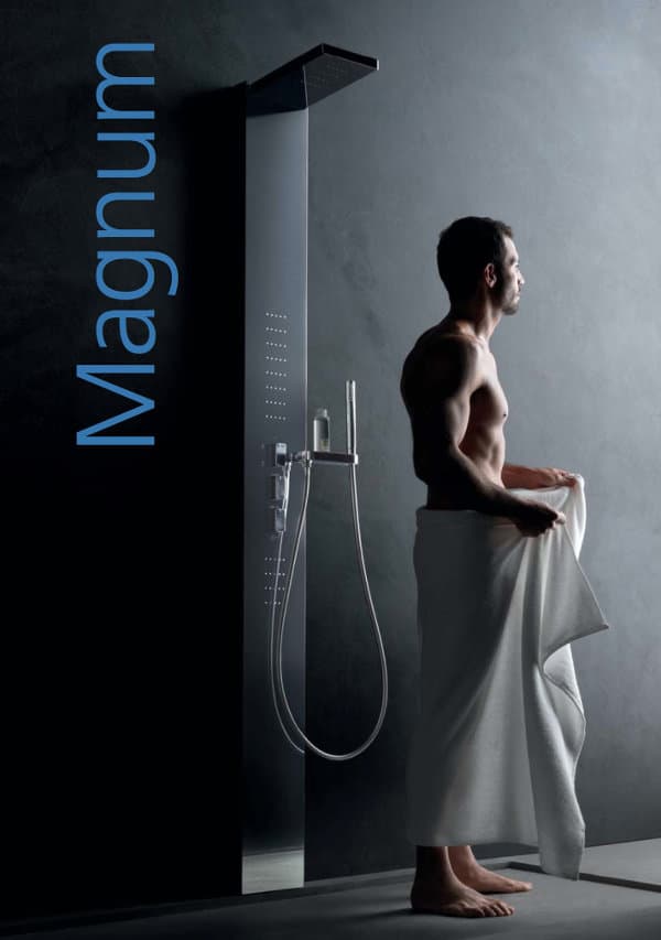 hombre-columna-ducha-minimalista