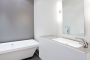 cuarto-baño-blanco-apartamento-Madrid
