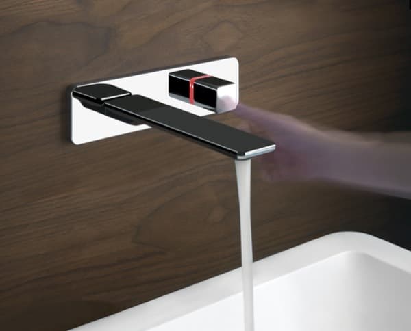 grifo-iSpa-Pulse-Gessi con luz LED