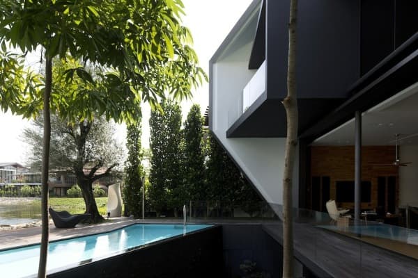piscina-patio-Diamond-House