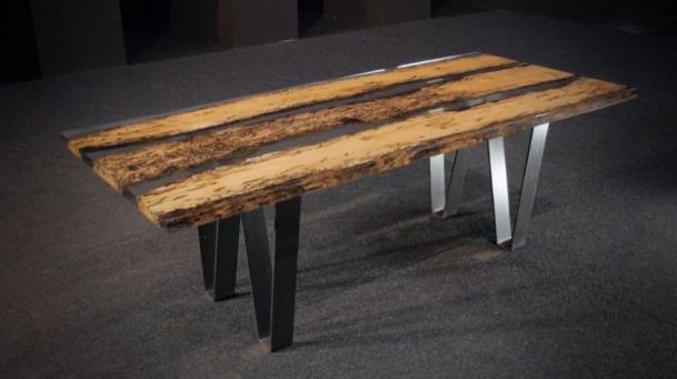 Chimenti-mesa-madera-y-resina