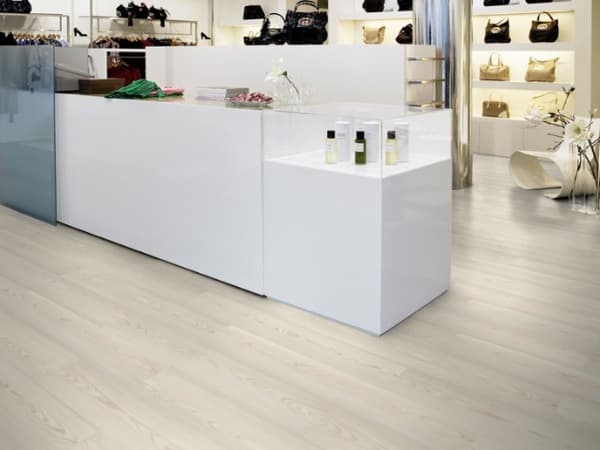 suelo-laminado-comercio