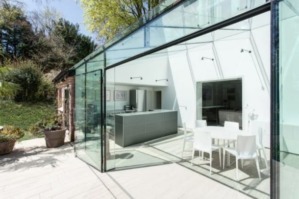 Casa-Cristal-Winchester-fachada-vidrio