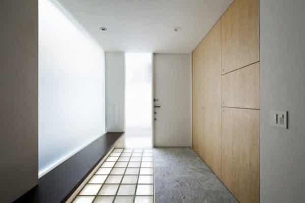 Casa-Tokio-Atelier-Tekuto-vestibulo-entrada