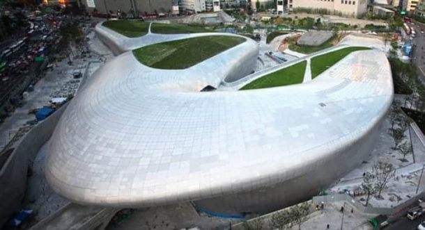 Dongdaemun-Design-Park-Zaha-Hadid-azoteas-verdes