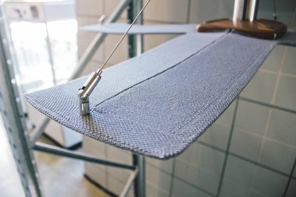 Plus-Pendant-lampara-OLED-detalle-funda-textil