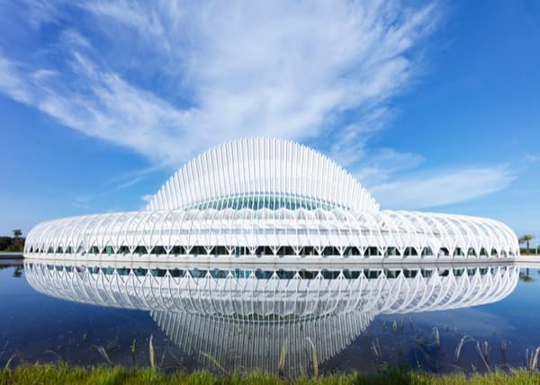 Universidad-Politecnica-Florida-Santiago-Calatrava-fachada