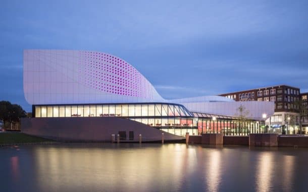 Teatro-Spijkenisse-vista-exterior