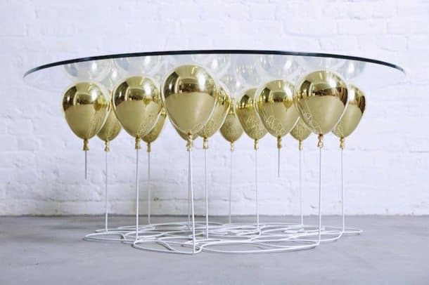 The-Up-Balloon-Table-globos-dorados