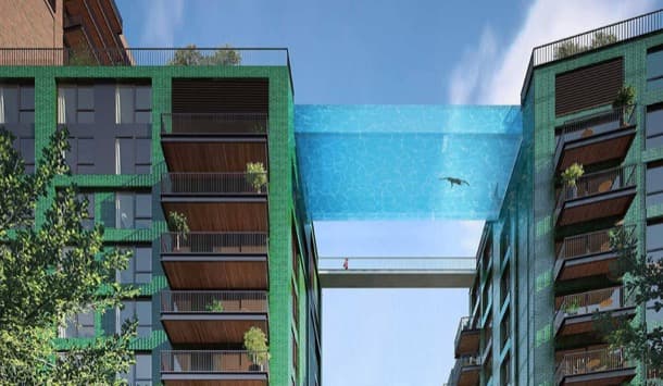 piscina-transparente-Embassy-Gardens-proporciones-erroneas
