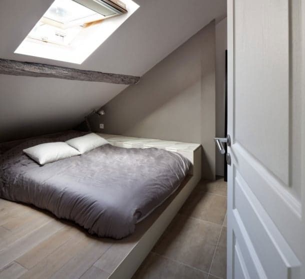 Apartamento bajo cubierta en un ático de París