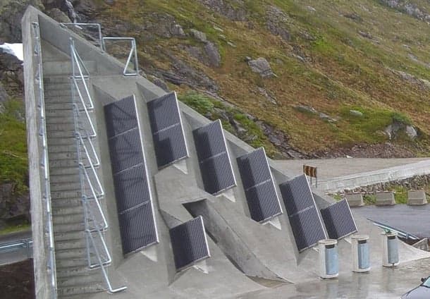 paneles solares mirador Utsikten Noruega
