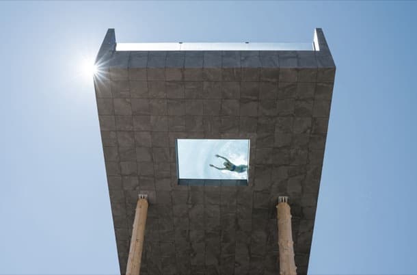 hotel-hubertus-piscina-con-piso-vidrio