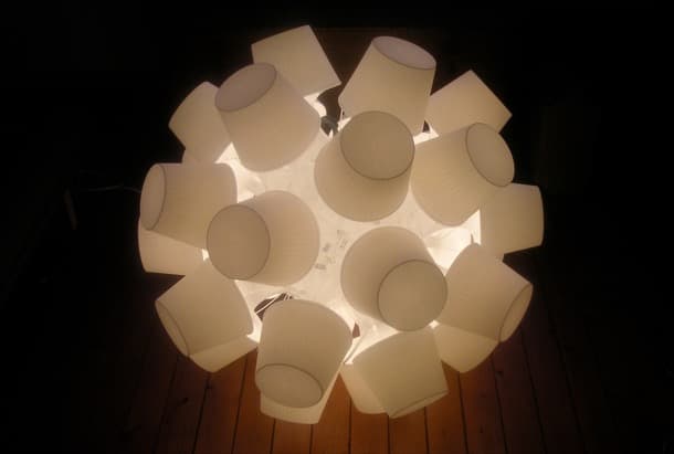 Lámpara con 32 lámparas de IKEA