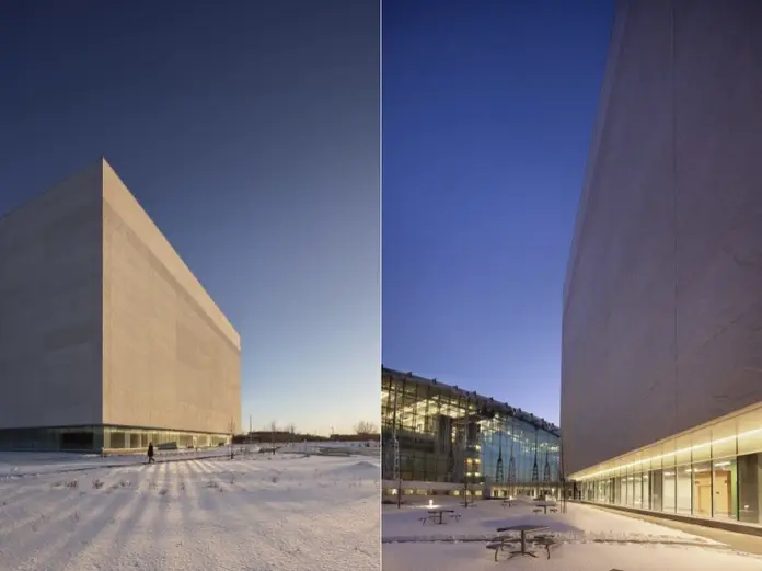 exterior cubo Almacén de Archivos de Quebec